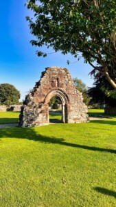 Sweetheart Abbey 7